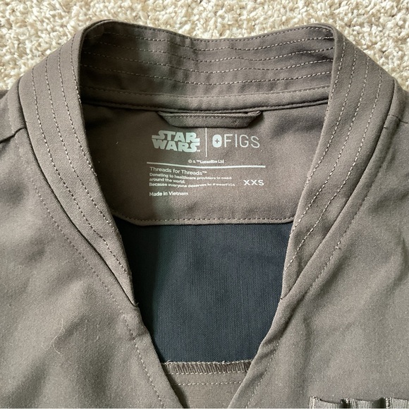 FIGS Star Wars Medical Scrubs Set Top and Bottom Size XXS - Picture 3 of 15